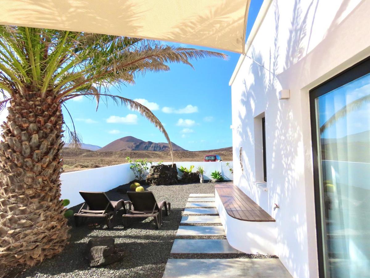 Casa Nusa La Santa Buitenkant foto