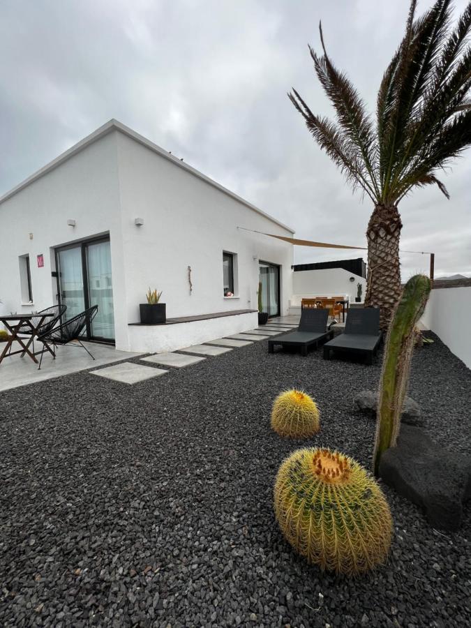 Casa Nusa La Santa Buitenkant foto